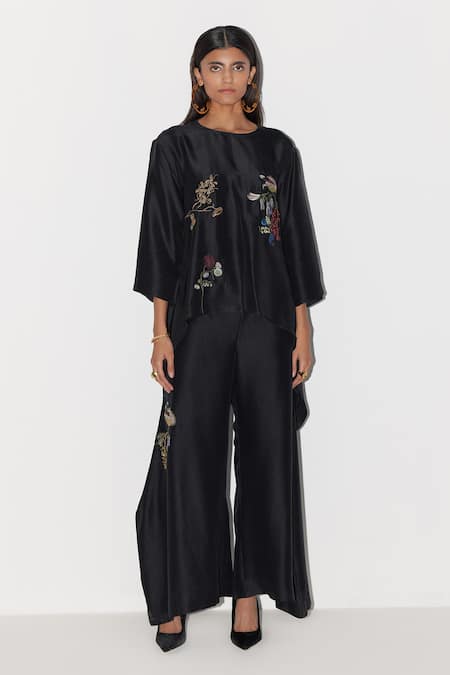 Febo6 Black Silk Embroidery Round Neck Flower Vine Top Online at Aza Fashions Febo6_Black Silk Embroidery Round Neck Flower Vine Top _Online_at_Aza_Fashions