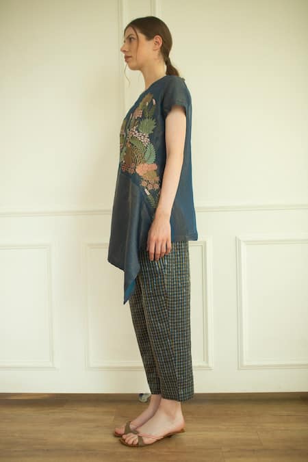 Oja_Blue Handloom Silk Applique Round Floral Short Tunic And Pant Set _Online_at_Aza_Fashions