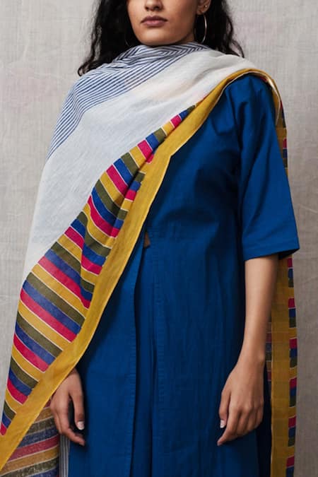 Banana Labs Blue Cotton Plain Round Kurta Set With Stripe Print Dupatta Online at Aza Fashions Banana Labs_Blue Cotton Plain Round Kurta Set With Stripe Print Dupatta _Online_at_Aza_Fashions