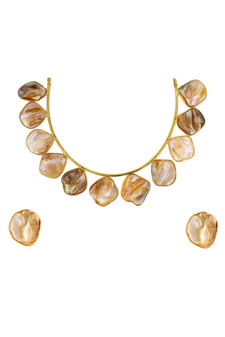 Ishhaara_Gold Plated Pearls Marble Effect Choker Necklace Set _Online_at_Aza_Fashions