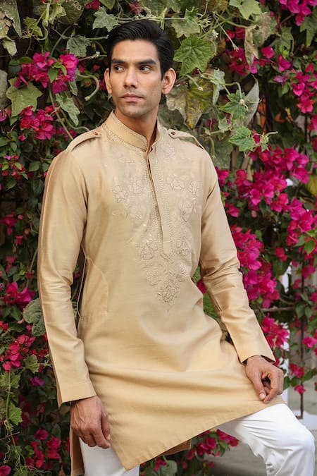 Raw & Rustic By Niti Bothra_Beige Chanderi Silk Embroidery Banarasi Applique Kurta _Online_at_Aza_Fashions