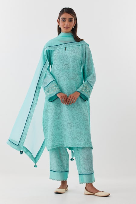 Amisha Kothari Blue Cotton, Silk Organza Embroidery, Zari Keyhole Neck Floral Printed Kurta Set Online at Aza Fashions Amisha Kothari_Blue Cotton, Silk Organza Embroidery, Zari Keyhole Neck Floral Printed Kurta Set _Online_at_Aza_Fashions