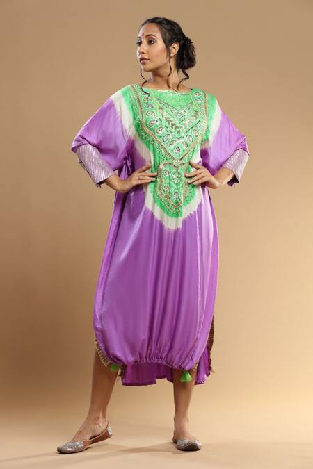 Etasha By Asha Jain_Purple Mirrors, Crystals Round Neck Color Block Bandhani Pattern Kaftan _Online_at_Aza_Fashions
