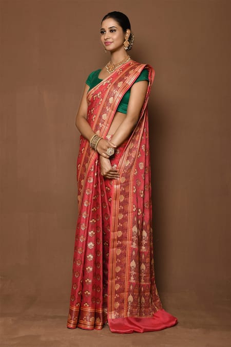 Samyukta Singhania_Peach Georgette Embroidery Woven Floral Saree _Online_at_Aza_Fashions