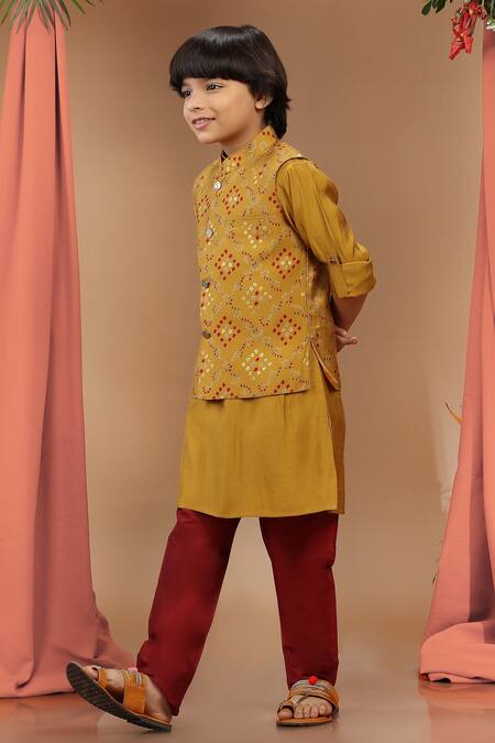 Kora By Nilesh Mitesh_Yellow Silk Bandhej Print Bundi Kurta Set_Online_at_Aza_Fashions