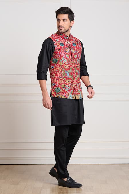 Taroob_Red Wool Embroidery Floral Bundi _Online_at_Aza_Fashions