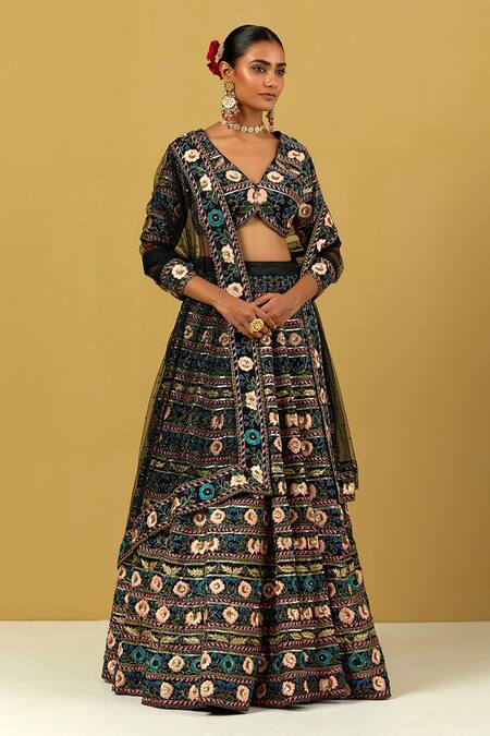 Ikshita Choudhary_Black Net Hand Embroidered Floral Pattern Dupatta_Online_at_Aza_Fashions
