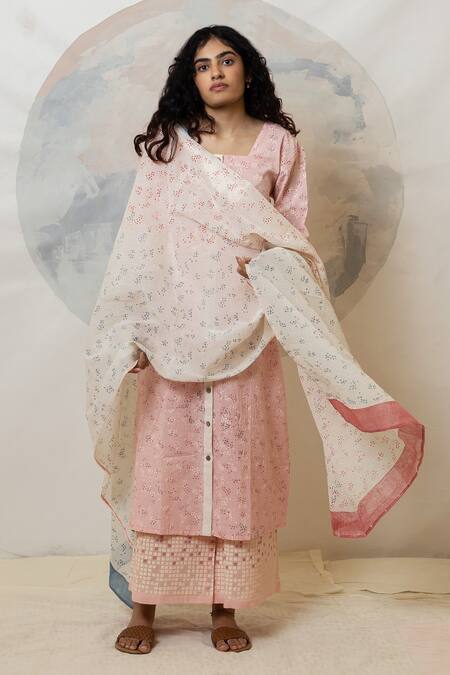 Banana Labs_Pink Cotton Printed Geometric Square Neck Pattern Kurta Pant Set _Online_at_Aza_Fashions