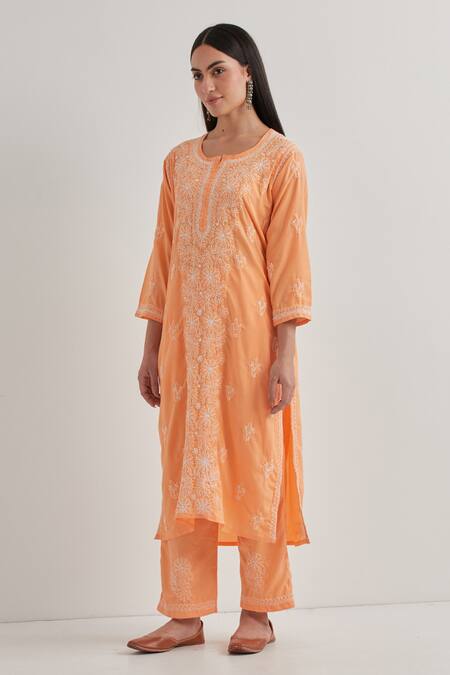 Priya Chaudhary Peach Cotton Embroidery Split V-neck Chikankari Kurta Set Online at Aza Fashions Priya Chaudhary_Peach Cotton Embroidery Split V-neck Chikankari Kurta Set _Online_at_Aza_Fashions