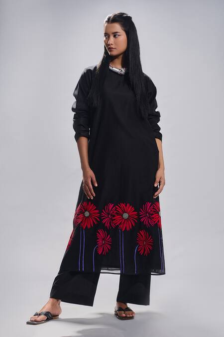 Taika By Poonam Bhagat Black Chanderi Embroidered Floral Round Patterned A-line Tunic Set Online at Aza Fashions Taika By Poonam Bhagat_Black Chanderi Embroidered Floral Round Patterned A-line Tunic Set _Online_at_Aza_Fashions