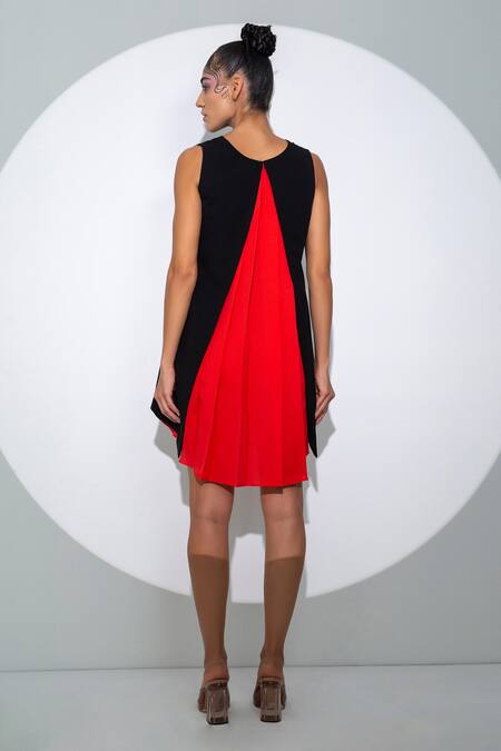 Pocketful Of Cherrie_Black Viscose Round Neck Contrast Peekaboo Effect Dress_Online_at_Aza_Fashions