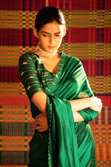 Deep Thee Emerald Green Maheshwari Haritah Mandala Hand Embroidered Saree With Blouse Online at Aza Fashions Deep Thee_Emerald Green Maheshwari Haritah Mandala Hand Embroidered Saree With Blouse _Online_at_Aza_Fashions