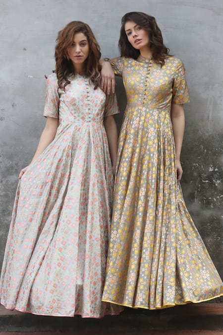 I Am Design_Green Silk Ikat Print Round Gown _Online_at_Aza_Fashions