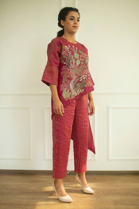 Oja_Pink Handloom Silk Applique Round Asymmetrical Tunic Set _Online_at_Aza_Fashions