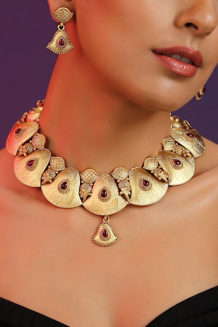 Swabhimann_Red Diamonds, Stones Textured Bell Necklace Set _Online_at_Aza_Fashions