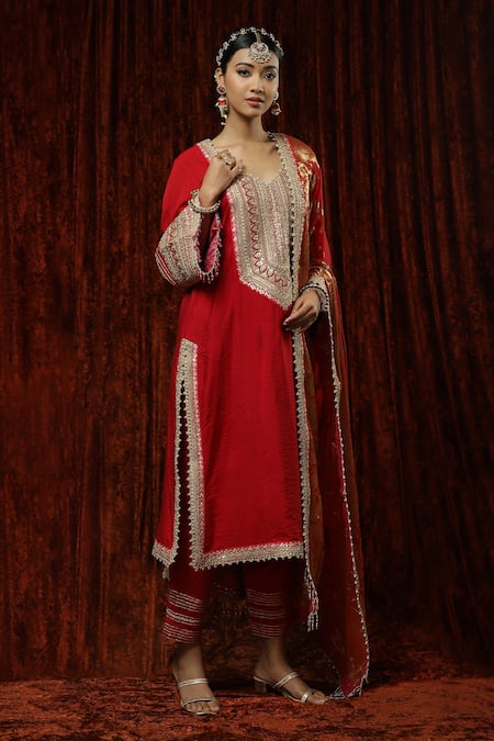 Shikhar Sharma_Red Silk Chanderi Embroidered Pearl Leaf Neck Kurta Pant Set _Online_at_Aza_Fashions
