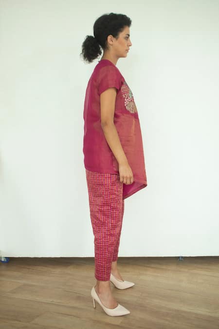 Oja_Pink Handloom Silk Applique Round Embroidered Tunic With Pant _Online_at_Aza_Fashions