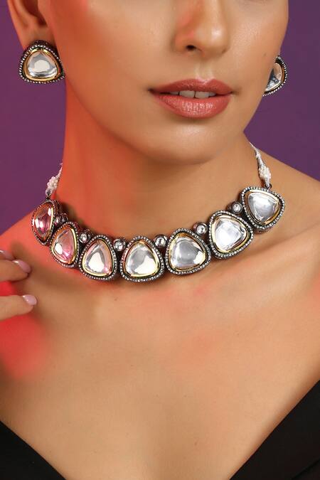 Swabhimann_Grey Imitation Diamonds Kundan Choker Necklace Set _Online_at_Aza_Fashions
