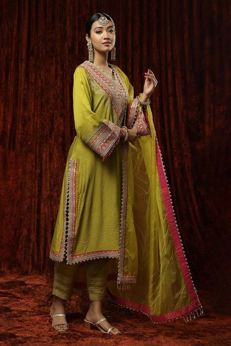 Shikhar Sharma_Green Silk Chanderi Embroidered Pearl V Neck Kurta Set _Online_at_Aza_Fashions