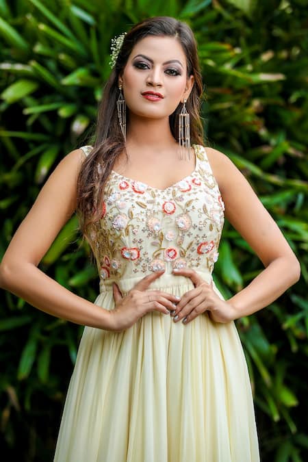 Kanj By Priyanka A Sakhuja_Cream Georgette Sequin And Cutdana Work Sweetheart Amber Embroidered Jumpsuit _Online_at_Aza_Fashions