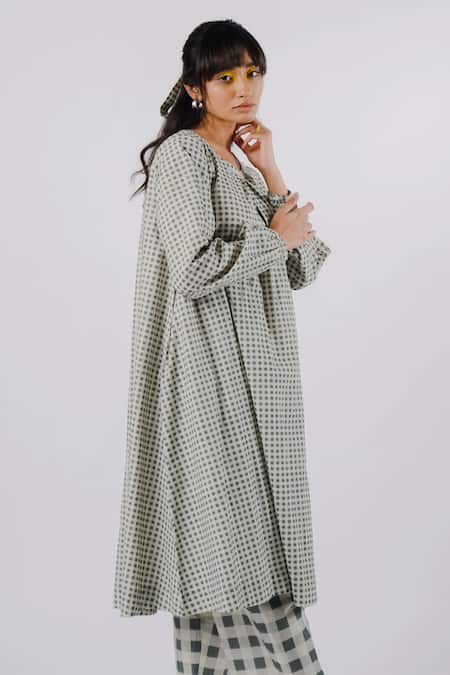 Tussah By Siddhi Shah_Black Cotton Print Chequered Round Neck Pattern Kurta  _Online_at_Aza_Fashions