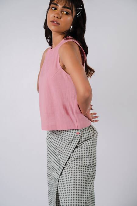 Tussah By Siddhi Shah Pink Cotton Round Neck Crop Top Online at Aza Fashions Tussah By Siddhi Shah_Pink Cotton Round Neck Crop Top _Online_at_Aza_Fashions
