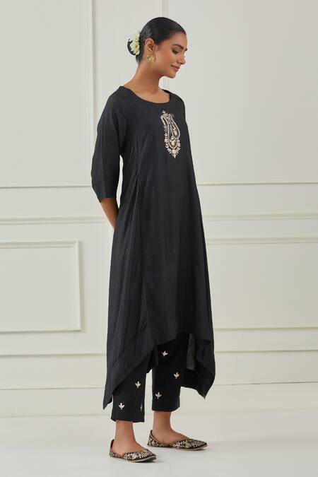 Buy_Kamaltaas_Black Cotton Silk Hand Embroidered Pittan Asymmetric Kurta And Pant Set  _Online_at_Aza_Fashions