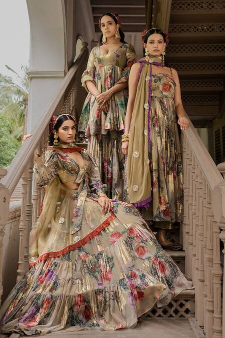 Amrin Khan_Green Georgette Floral V Neck Kurta Gharara Set  _Online_at_Aza_Fashions