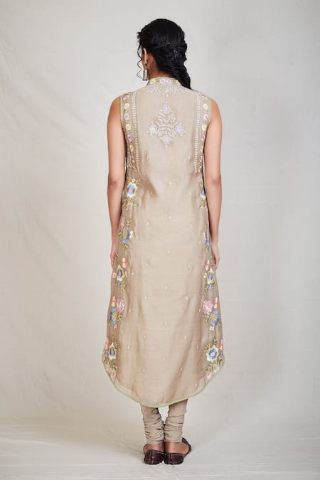 Buy_Sue Mue_Beige Mul Mandarin Collar Embroidered Kurta Set_Online_at_Aza_Fashions