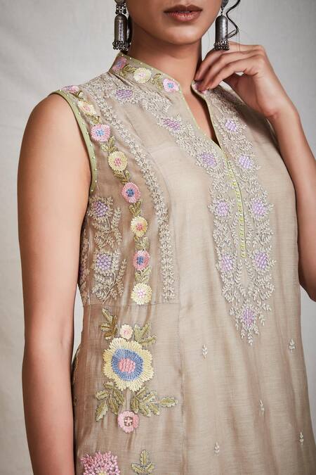 Shop_Sue Mue_Beige Mul Mandarin Collar Embroidered Kurta Set_Online_at_Aza_Fashions