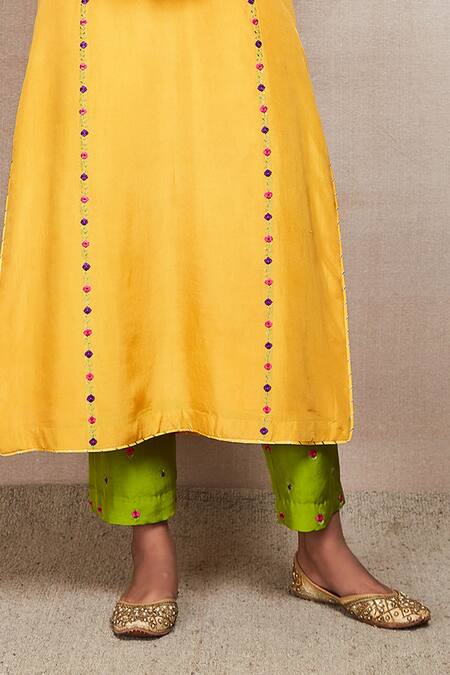 Sue Mue Yellow Silk, Organza Round Embroidered Kurta Set at Aza Fashions Sue Mue_Yellow Silk, Organza Round Embroidered Kurta Set_at_Aza_Fashions