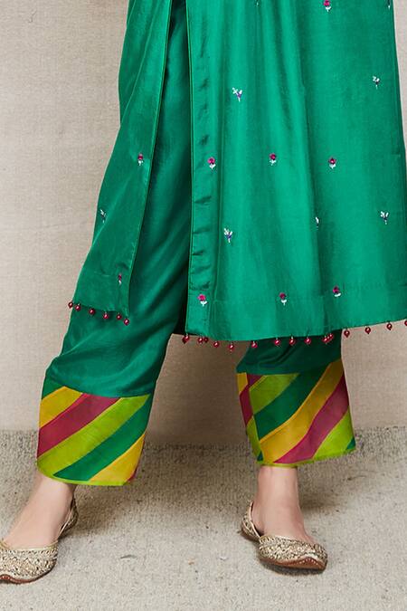 Sue Mue_Green Silk, Organza Round Embroidered Kurta Set_at_Aza_Fashions