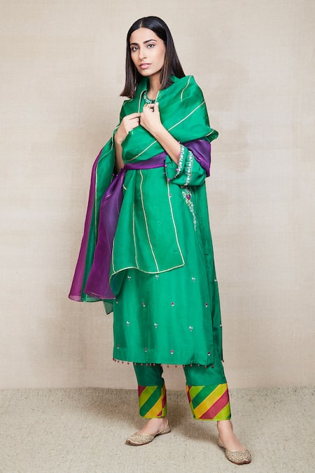 Sue Mue Silk Embroidered Kurta Set 