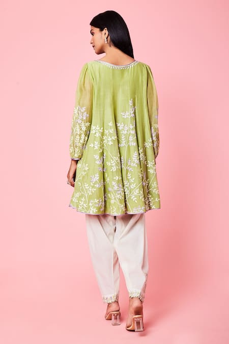 Shop Sue Mue Green Mul Floral Keyhole Resham And Parsi Work Short Anarkali Set at Aza Fashions Shop_Sue Mue_Green Mul Floral Keyhole Resham And Parsi Work Short Anarkali Set_at_Aza_Fashions