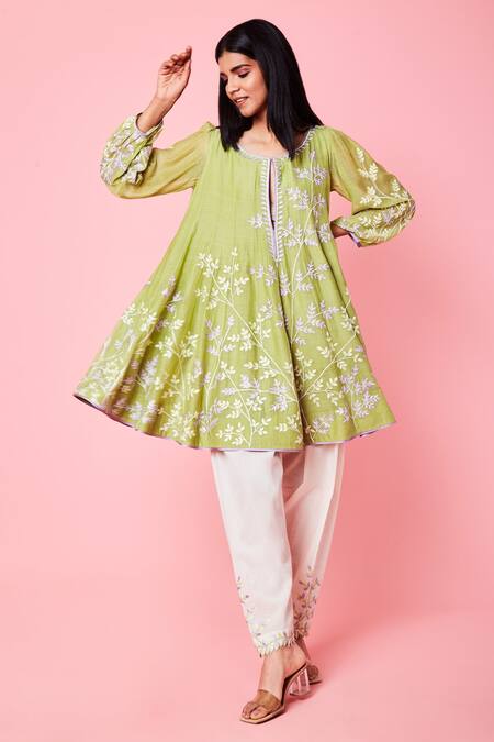 Sue Mue Green Mul Floral Keyhole Resham And Parsi Work Short Anarkali Set Online at Aza Fashions Sue Mue_Green Mul Floral Keyhole Resham And Parsi Work Short Anarkali Set_Online_at_Aza_Fashions