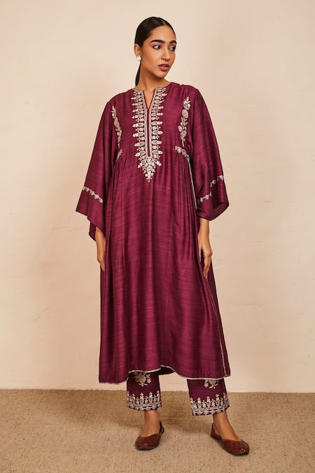 Sue Mue Wine Tussar Georgette Embroidery Aari Work Round Rishima Kaftan And Pant Set  6