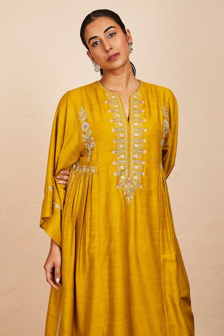 Sue Mue_Yellow Round Neck Floral Aari Embroidered Kaftan Set _Online_at_Aza_Fashions