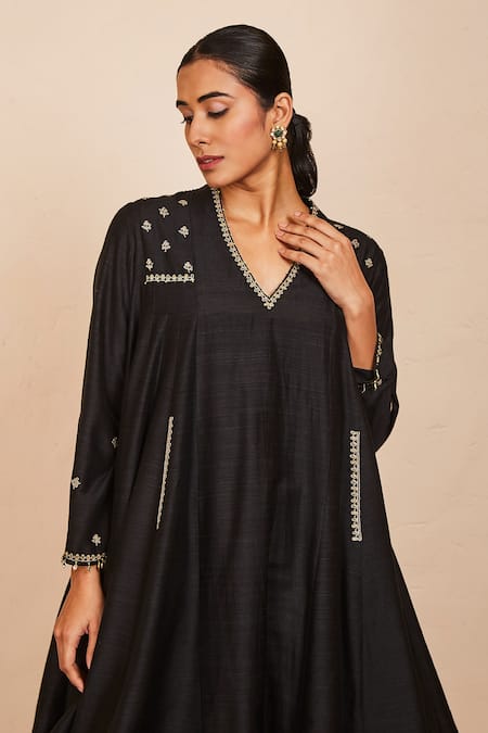 Sue Mue_Black Tussar, Georgette Zari, Embroidery V-neck Anarkali And Salwar Set _Online_at_Aza_Fashions