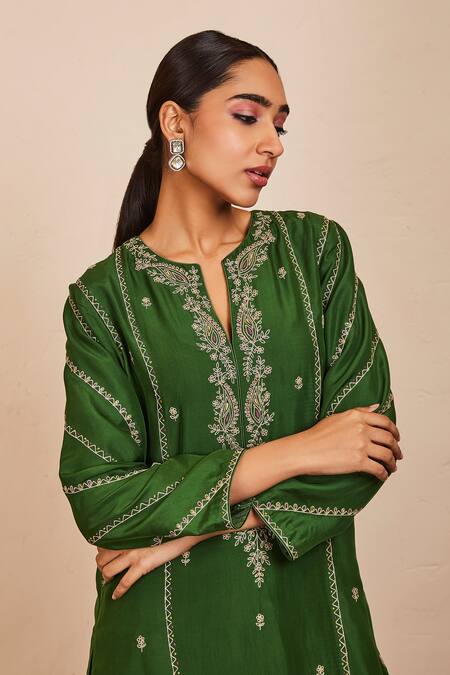 Sue Mue Green Silk, Chiffon Zari, Embroidery Round Neck Niva Kurta Pant Set Online at Aza Fashions Sue Mue_Green Silk, Chiffon Zari, Embroidery Round Neck Niva Kurta Pant Set _Online_at_Aza_Fashions