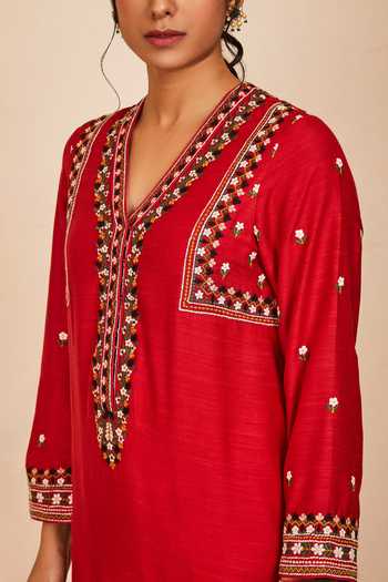 Shop_Sue Mue_Red Tussar, Georgette, Organza Embroidery V-neck Ina Kurta Pant Set _Online_at_Aza_Fashions