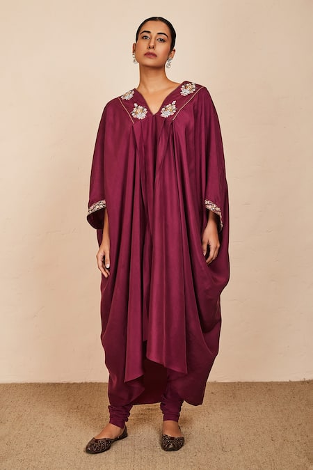 Buy_Sue Mue_Wine Silk, Lycra Zari V-neck Kaya Embroidered Kaftan Set _Online_at_Aza_Fashions