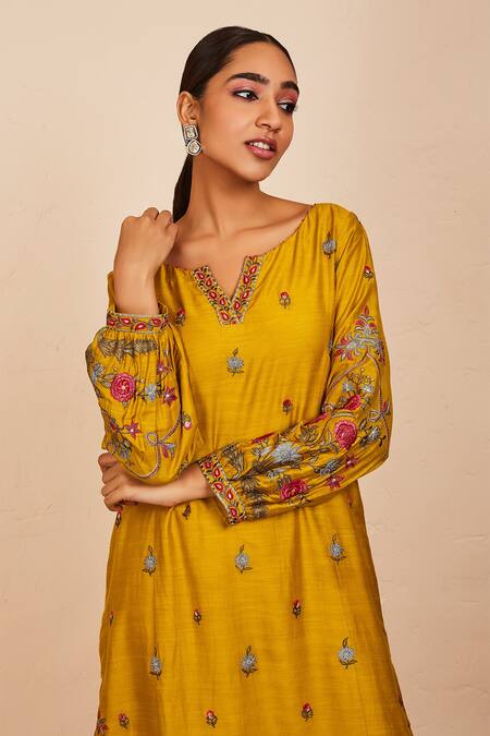 Sue Mue Yellow Tussar, Georgette, Lycra, Crepe, Organza Embroidery, Gada Kurta Set Online at Aza Fashions Sue Mue_Yellow Tussar, Georgette, Lycra, Crepe, Organza Embroidery, Gada Kurta Set _Online_at_Aza_Fashions