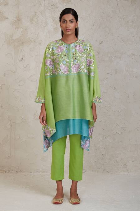 Sue Mue_Green Chanderi Embroidery Split V-neck Zimal Kaftan And Pant Set _at_Aza_Fashions