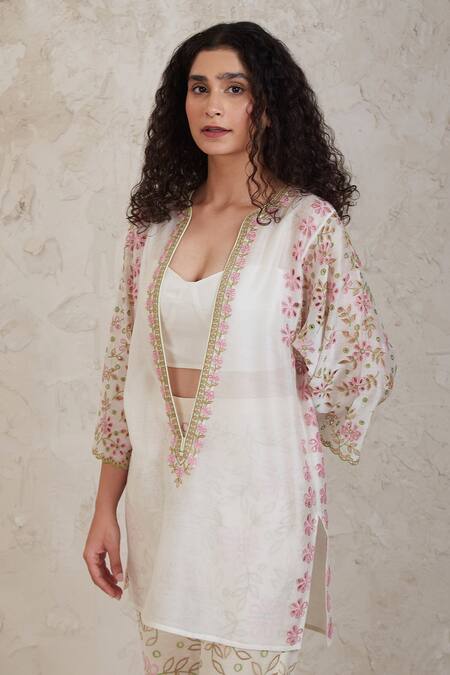 Buy Sue Mue Off White Chanderi Embroidery Plunge Neck Amal Handwoven Kurta Pant Set Online at Aza Fashions Buy_Sue Mue_Off White Chanderi Embroidery Plunge Neck Amal Handwoven Kurta Pant Set _Online_at_Aza_Fashions