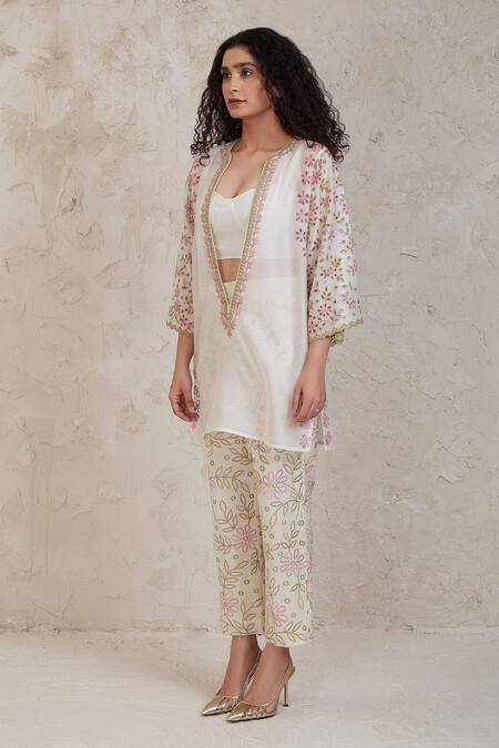 Sue Mue Off White Chanderi Embroidery Plunge Neck Amal Handwoven Kurta Pant Set at Aza Fashions Sue Mue_Off White Chanderi Embroidery Plunge Neck Amal Handwoven Kurta Pant Set _at_Aza_Fashions