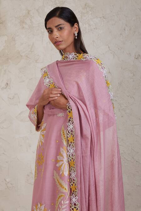Buy Sue Mue Pink Chanderi, Handloom Cotton Cut Work, Daria Thread Kurta Pant Set Online at Aza Fashions Buy_Sue Mue_Pink Chanderi, Handloom Cotton Cut Work, Daria Thread Kurta Pant Set _Online_at_Aza_Fashions