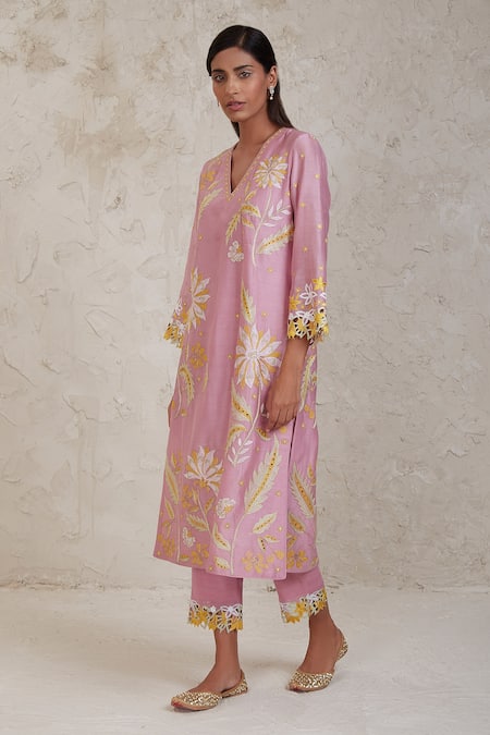 Sue Mue Pink Chanderi, Handloom Cotton Cut Work, Daria Thread Kurta Pant Set at Aza Fashions Sue Mue_Pink Chanderi, Handloom Cotton Cut Work, Daria Thread Kurta Pant Set _at_Aza_Fashions