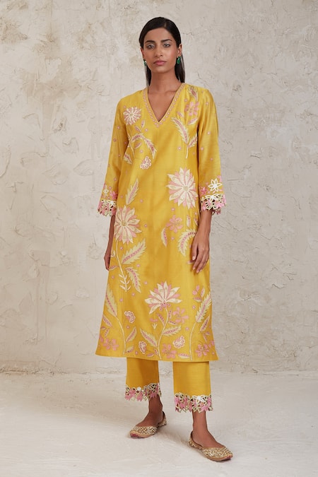 Shop Sue Mue Yellow Chanderi, Handloom Cotton Cut Work, Embroidery V-neck Cutwork Kurta Set Online at Aza Fashions Shop_Sue Mue_Yellow Chanderi, Handloom Cotton Cut Work, Embroidery V-neck Cutwork Kurta Set _Online_at_Aza_Fashions