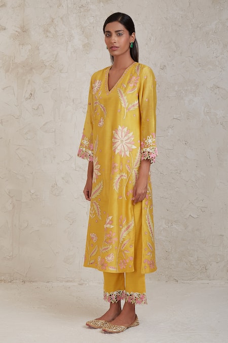 Sue Mue Yellow Chanderi, Handloom Cotton Cut Work, Embroidery V-neck Cutwork Kurta Set at Aza Fashions Sue Mue_Yellow Chanderi, Handloom Cotton Cut Work, Embroidery V-neck Cutwork Kurta Set _at_Aza_Fashions