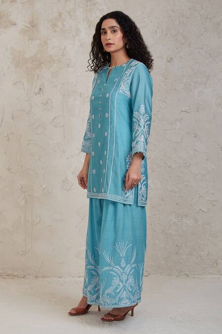 Sue Mue Blue Chanderi Beads, Embroidery Split V-neck Fairoz Kurta And Pant Set at Aza Fashions Sue Mue_Blue Chanderi Beads, Embroidery Split V-neck Fairoz Kurta And Pant Set _at_Aza_Fashions
